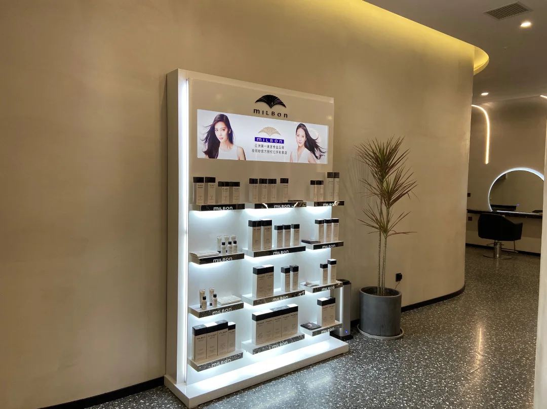 Exhibidores de Maquillaje, Dis - Interior Design Nail Salon reseña y precio