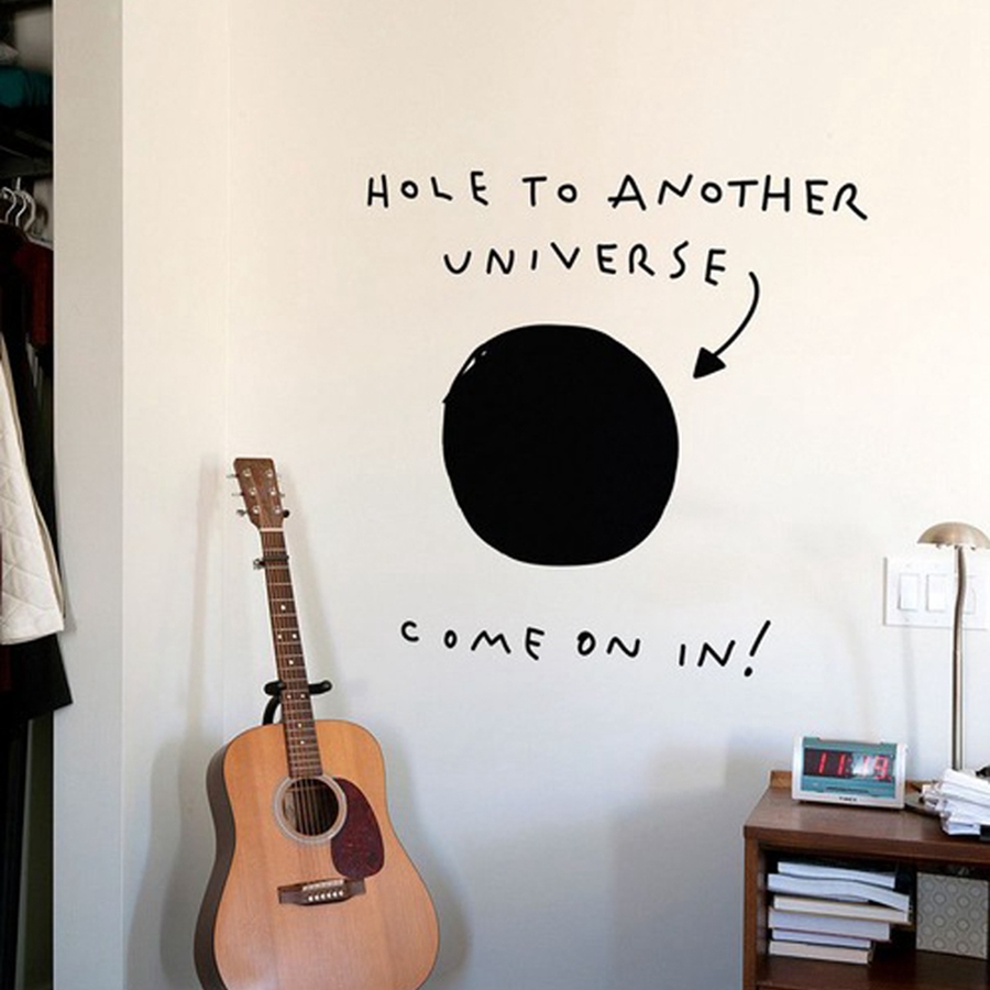 Hole to Another Universe-pegat - Interior Design Magazine reseña y precio
